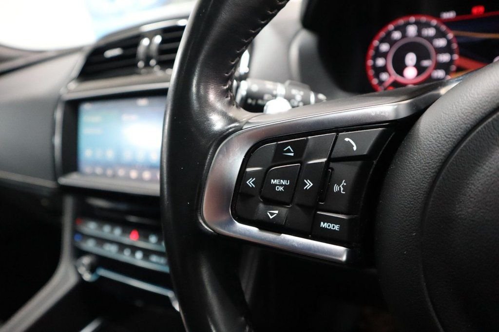 Used Jaguar F-Pace 2019 for sale - 77276271: Photo 34