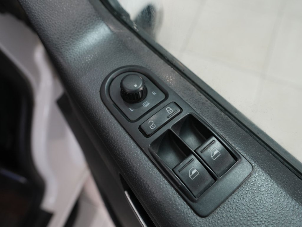 Used Volkswagen Transporter Shuttle 2015 for sale - 77786032: Photo 10