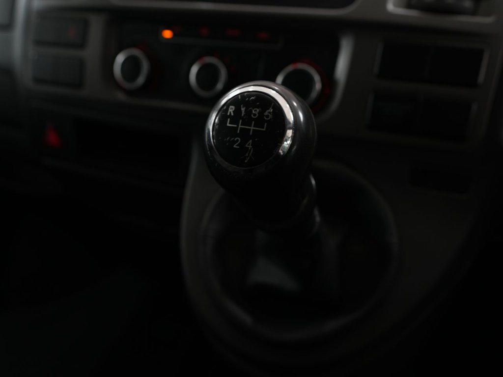 Used Volkswagen Transporter Shuttle 2015 for sale - 77786032: Photo 21