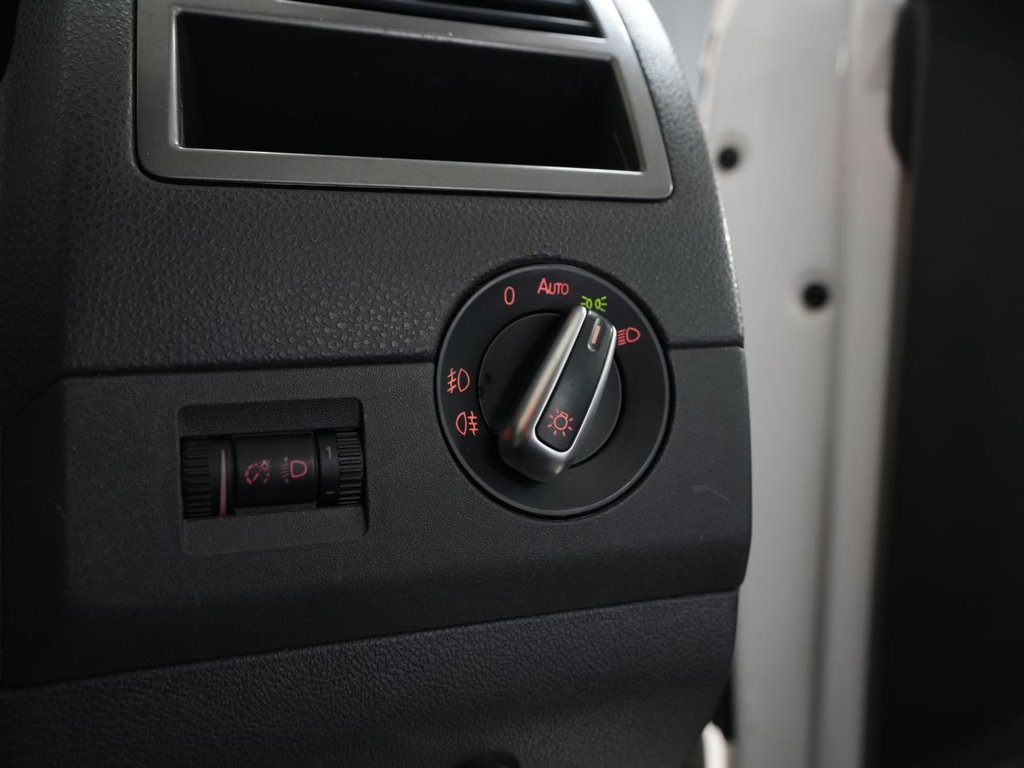 Used Volkswagen Transporter Shuttle 2015 for sale - 77786032: Photo 30