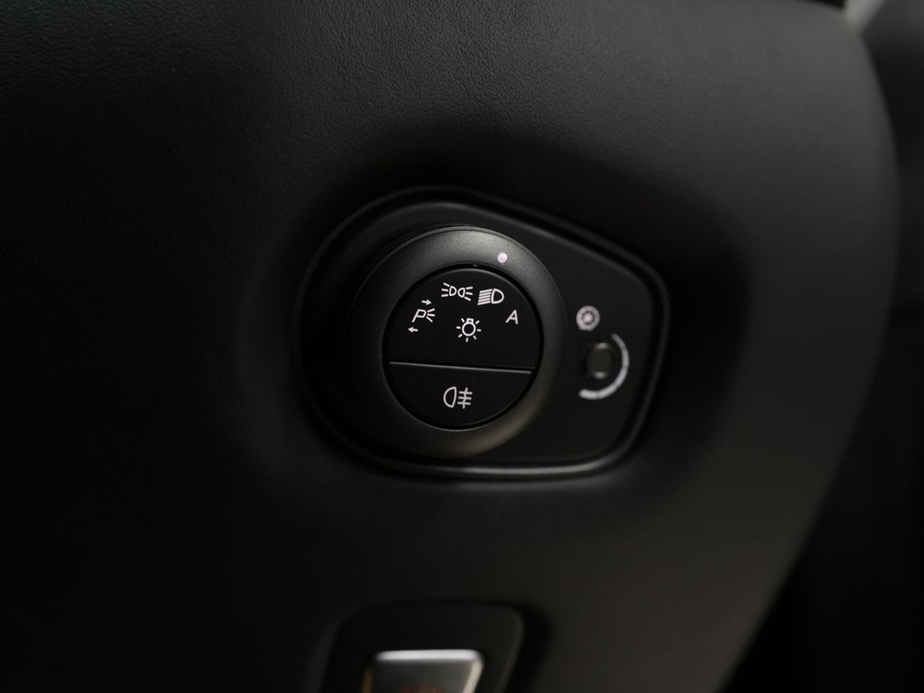 Used Aston Martin Vantage 2019 for sale - 78008738: Photo 33