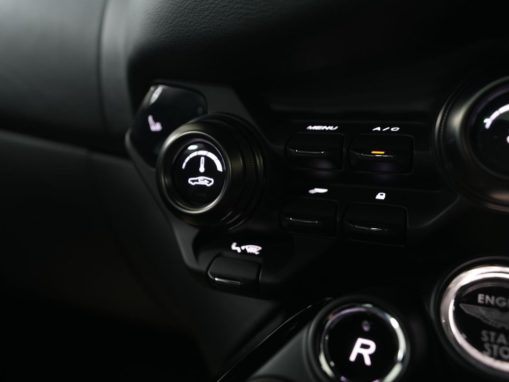 Used Aston Martin Vantage 2019 for sale - 78008738: Photo 38