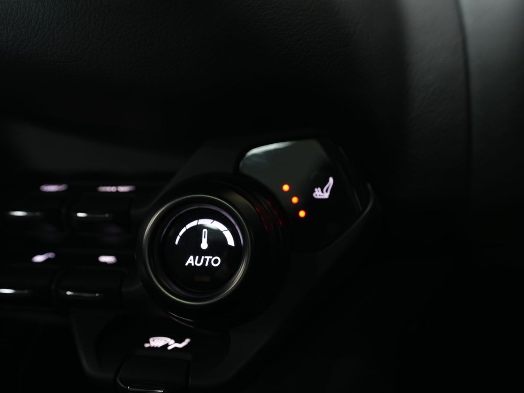 Used Aston Martin Vantage 2019 for sale - 78008738: Photo 39