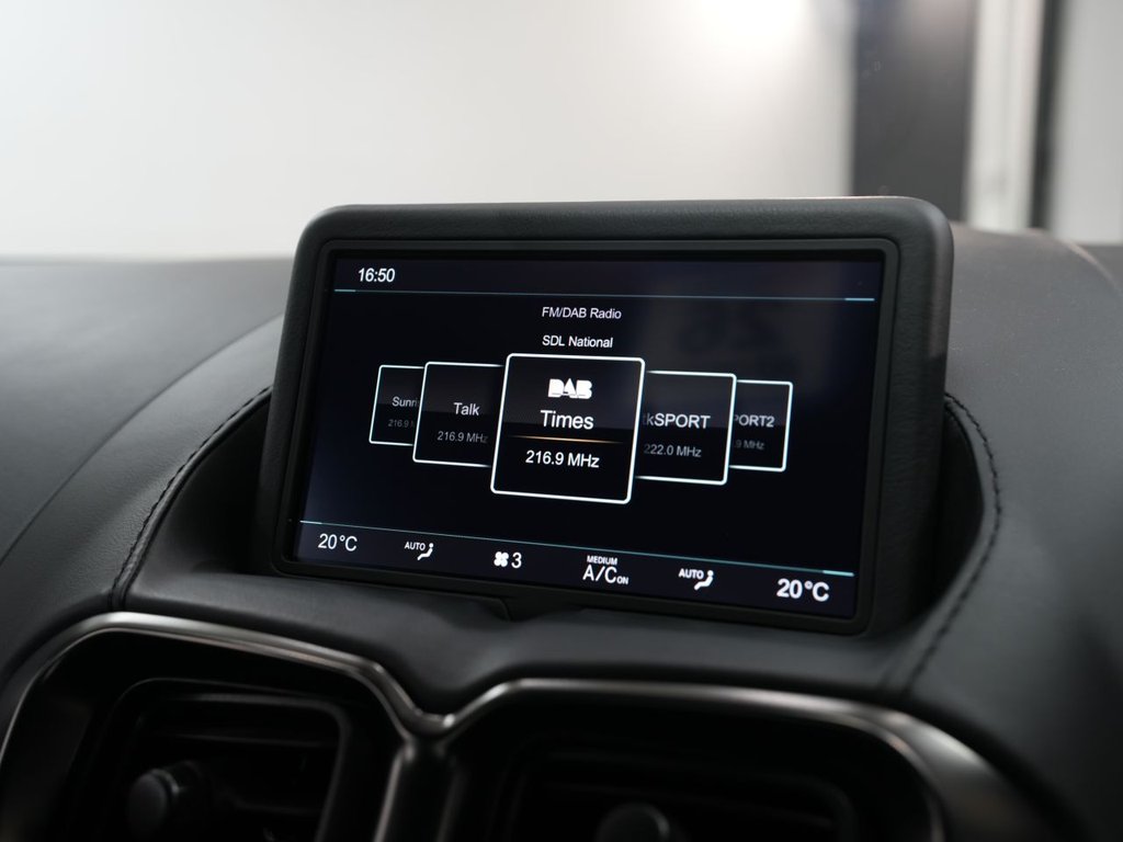 Used Aston Martin Vantage 2019 for sale - 78008738: Photo 41