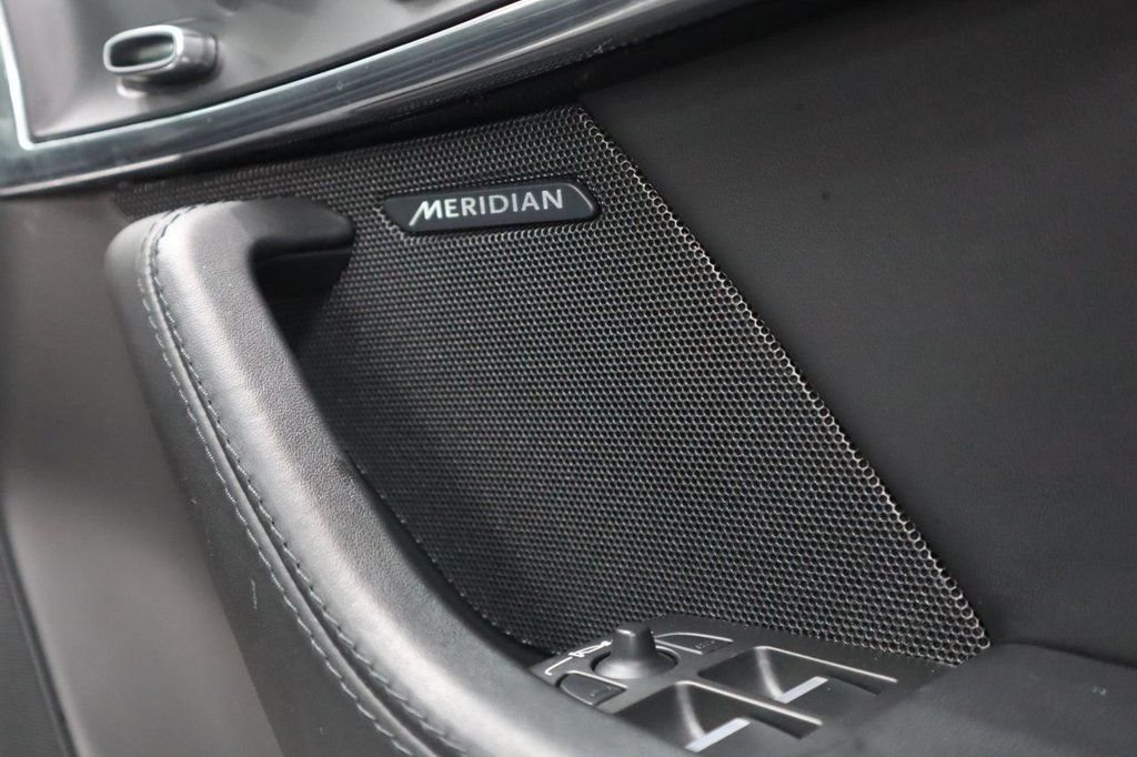 Used Jaguar F-Type 2018 for sale - 77133636: Photo 13