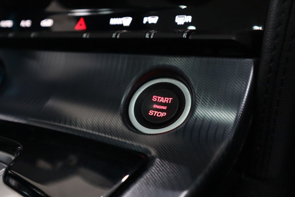 Used Jaguar F-Type 2018 for sale - 77133636: Photo 32