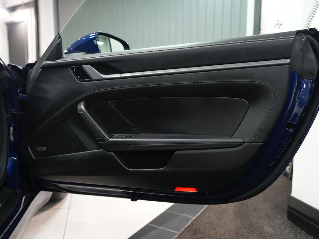 Used Porsche 911 2019 for sale - 77885075: Photo 13