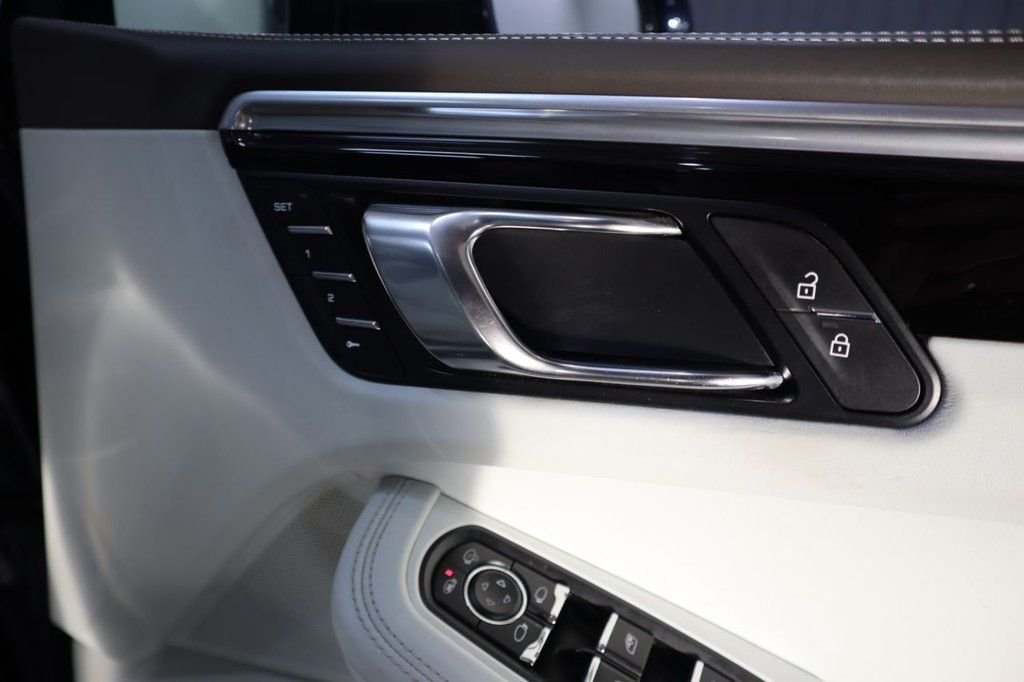 Used Porsche Macan 2019 for sale - 76454751: Photo 10