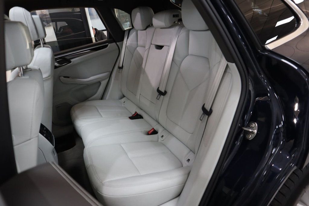 Used Porsche Macan 2019 for sale - 76454751: Photo 12