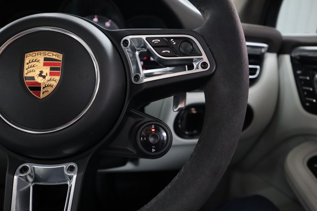 Used Porsche Macan 2019 for sale - 76454751: Photo 37