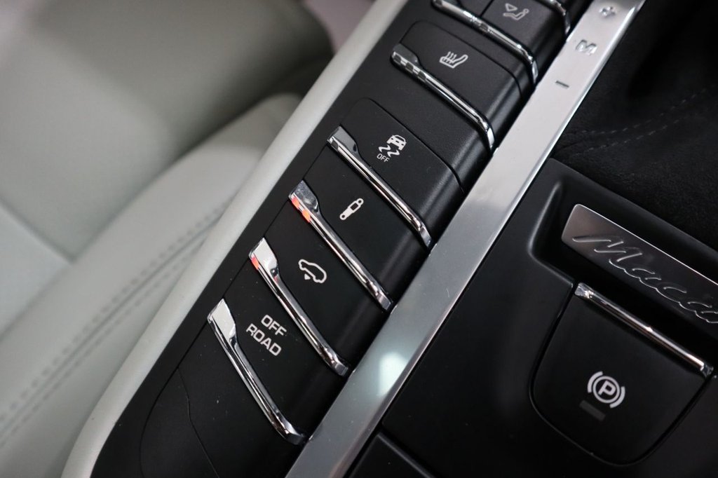 Used Porsche Macan 2019 for sale - 76454751: Photo 45