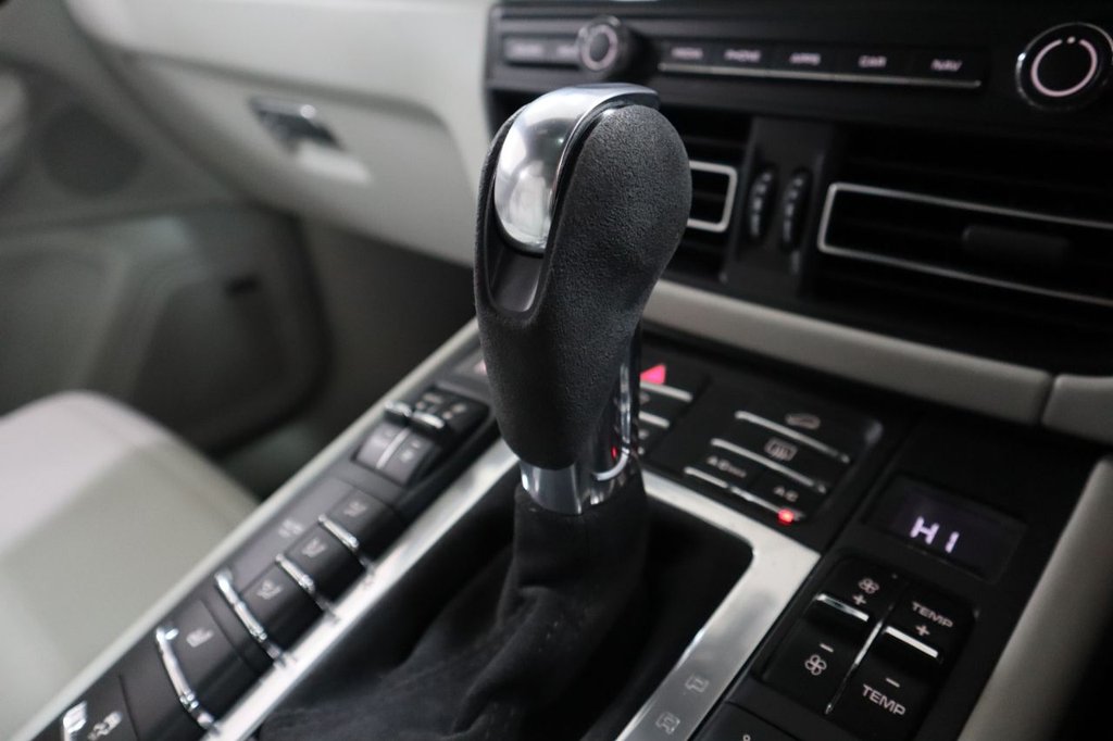 Used Porsche Macan 2019 for sale - 76454751: Photo 47