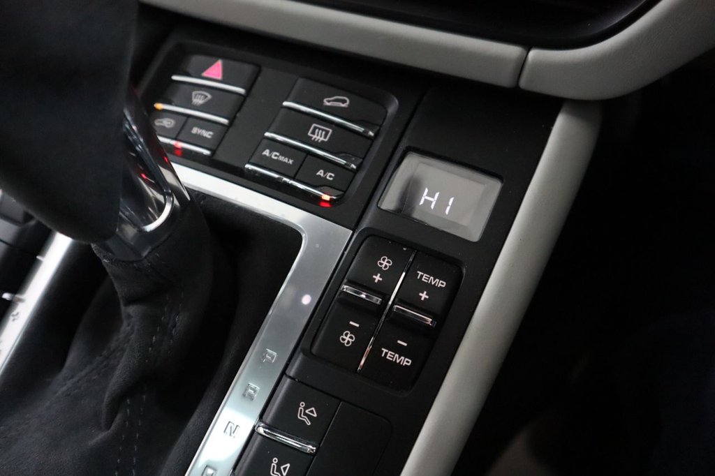 Used Porsche Macan 2019 for sale - 76454751: Photo 48