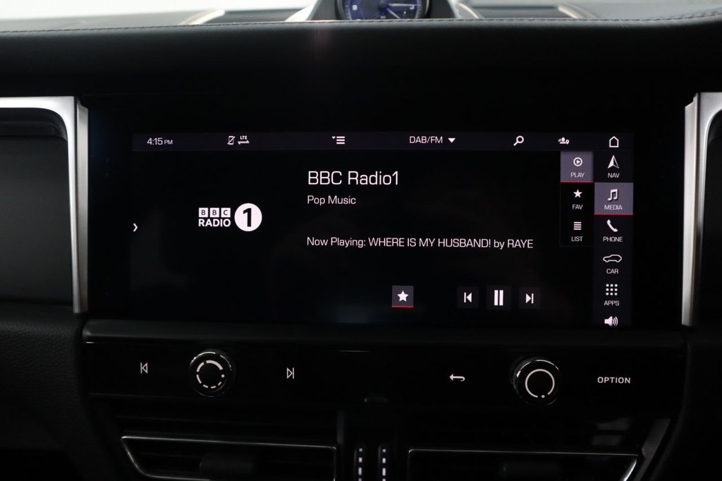 Used Porsche Macan 2021 for sale - 75998101: Photo 39