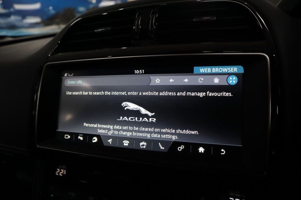 Used Jaguar F-Pace 2018 for sale - 76768659: Photo 14