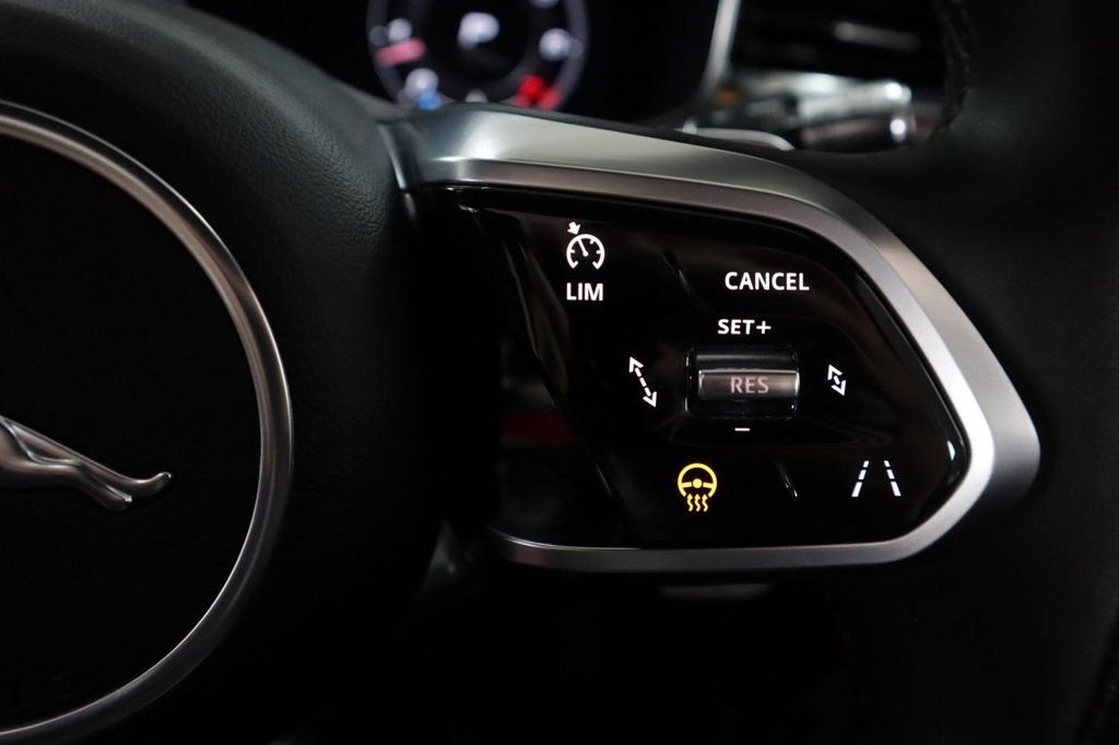 Used Jaguar F-Pace 2021 for sale - 75923902: Photo 33