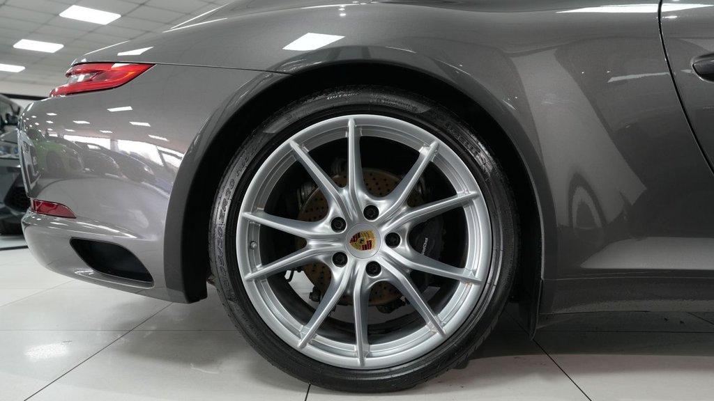 Used Porsche 911 2017 for sale - 77755250: Photo 26