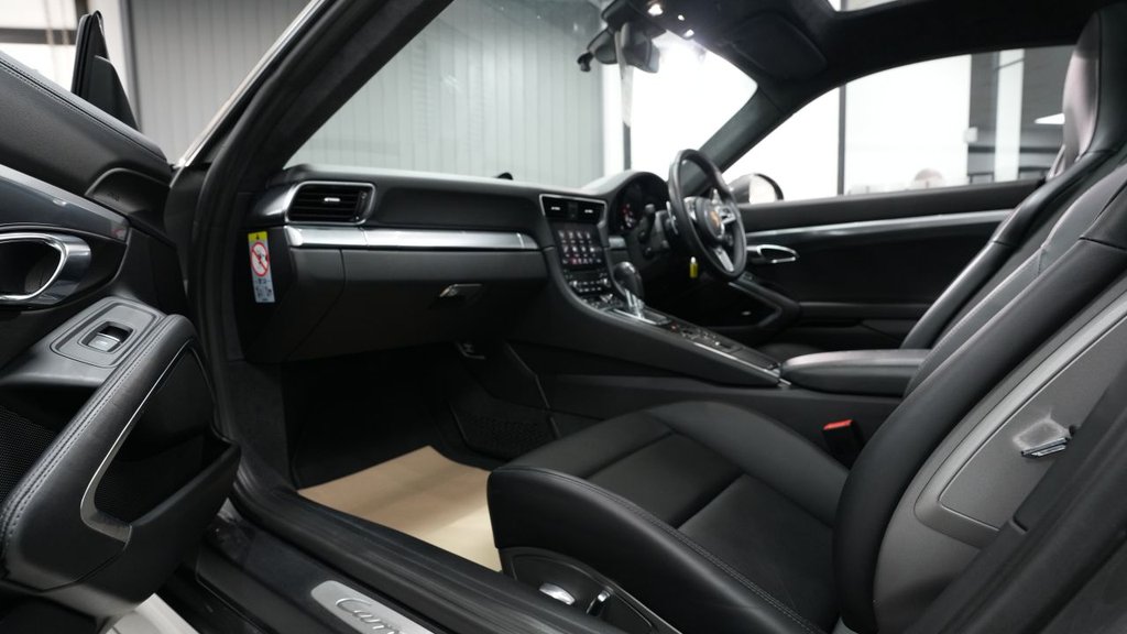 Used Porsche 911 2017 for sale - 77755250: Photo 28