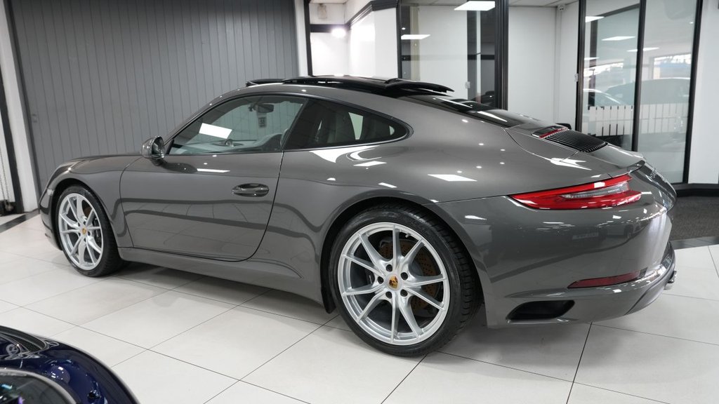 Used Porsche 911 2017 for sale - 77755250: Photo 9