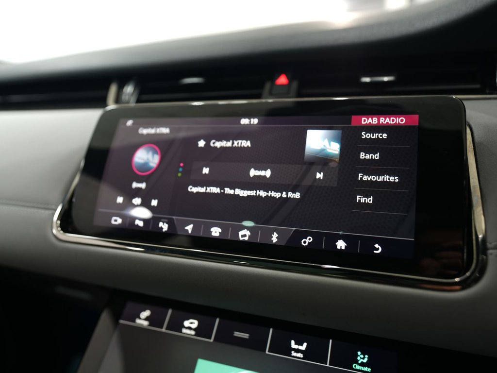 Used Land Rover Range Rover Evoque 2019 for sale - 77936938: Photo 42