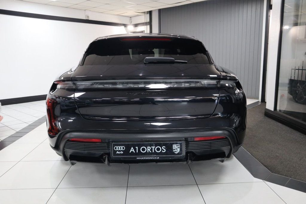 Used Porsche Taycan 2023 for sale - 76417329: Photo 10