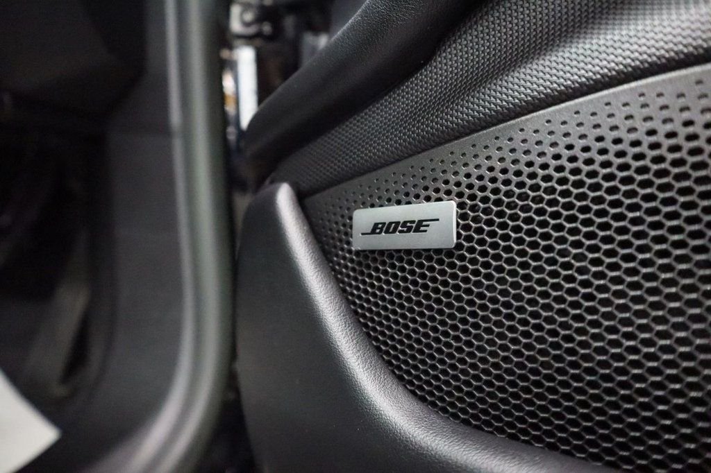 Used Porsche Taycan 2023 for sale - 76417329: Photo 16