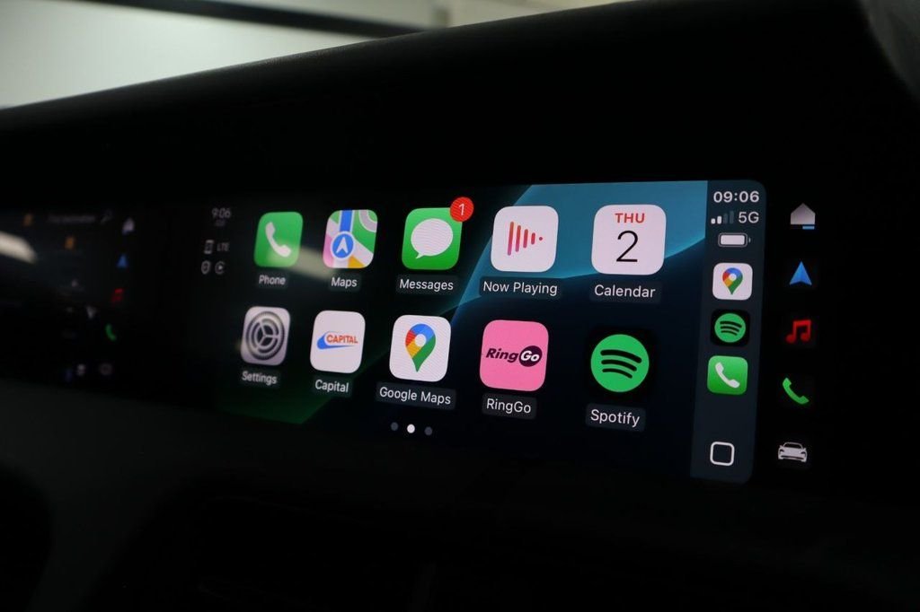 Used Porsche Taycan 2023 for sale - 76417329: Photo 26