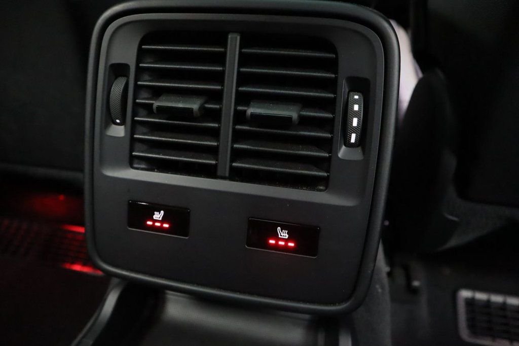 Used Porsche Taycan 2023 for sale - 76417329: Photo 32