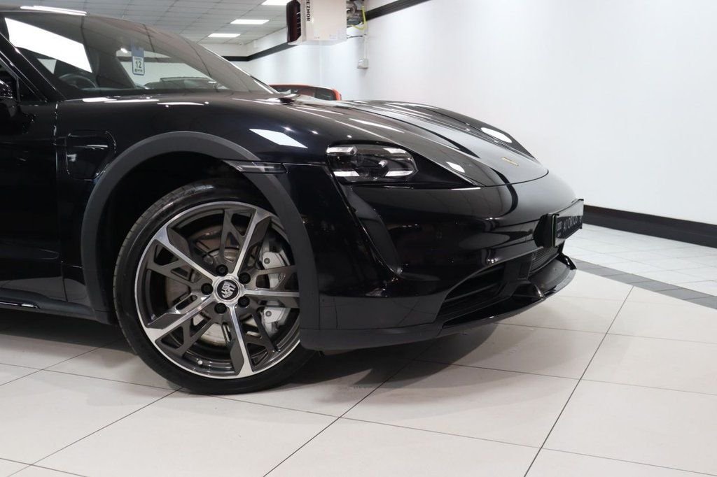 Used Porsche Taycan 2023 for sale - 76417329: Photo 36