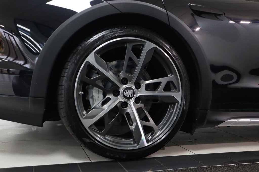 Used Porsche Taycan 2023 for sale - 76417329: Photo 43