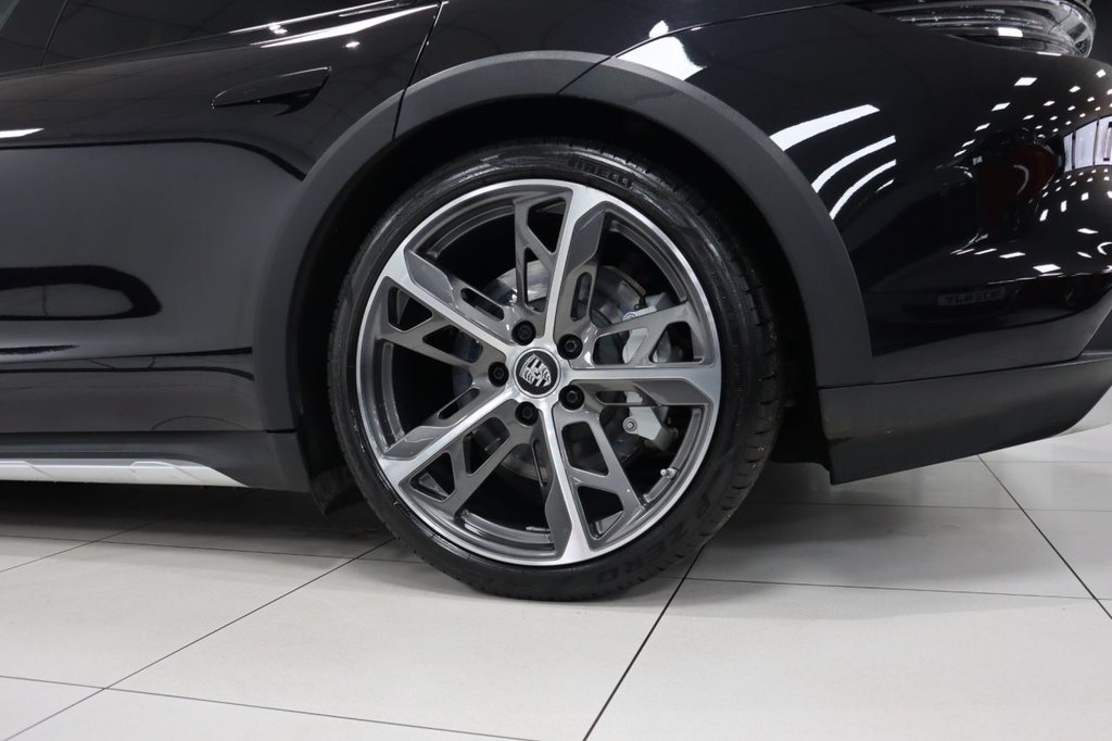 Used Porsche Taycan 2023 for sale - 76417329: Photo 46