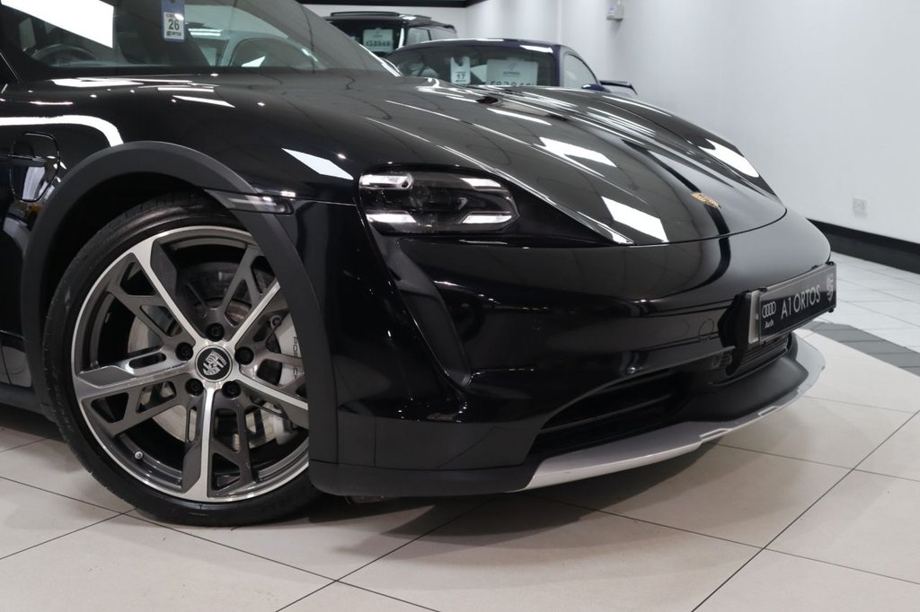 Used Porsche Taycan 2023 for sale - 76417329: Photo 50