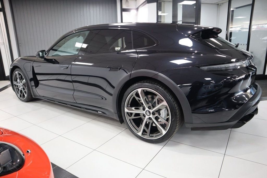 Used Porsche Taycan 2023 for sale - 76417329: Photo 8