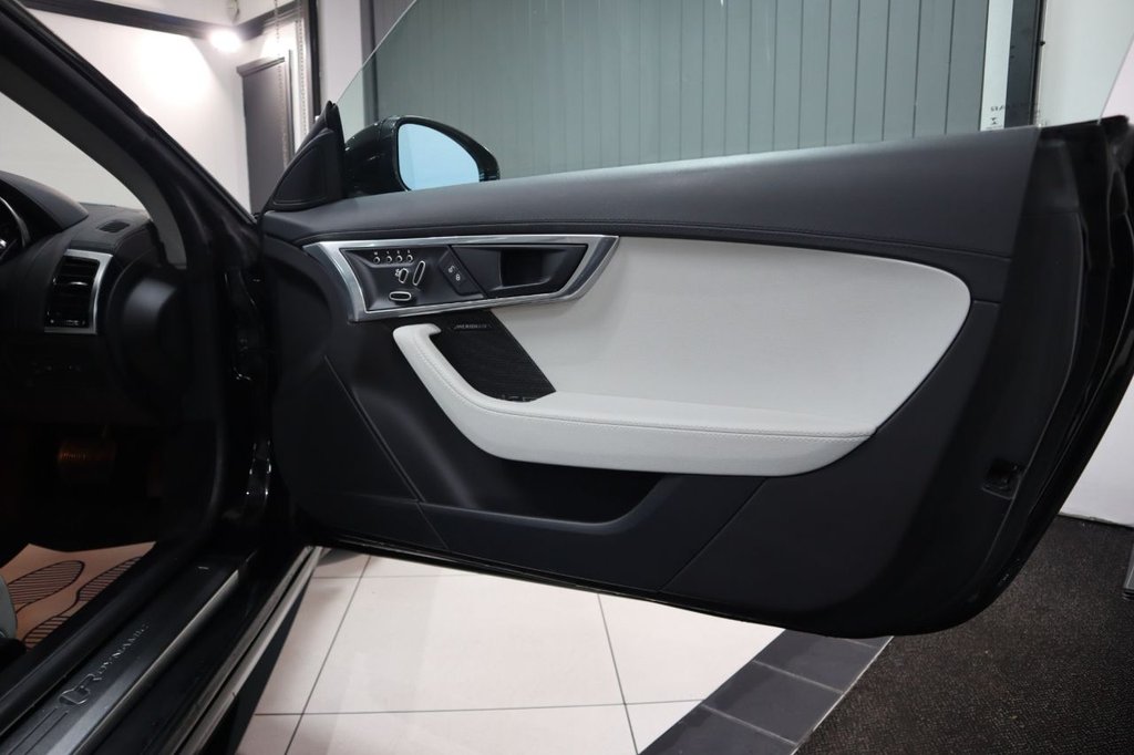 Used Jaguar F-Type 2019 for sale - 76223874: Photo 14