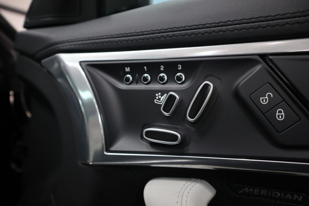 Used Jaguar F-Type 2019 for sale - 76223874: Photo 17