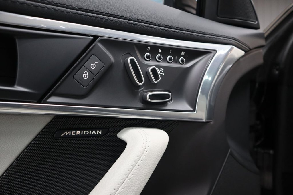 Used Jaguar F-Type 2019 for sale - 76223874: Photo 25