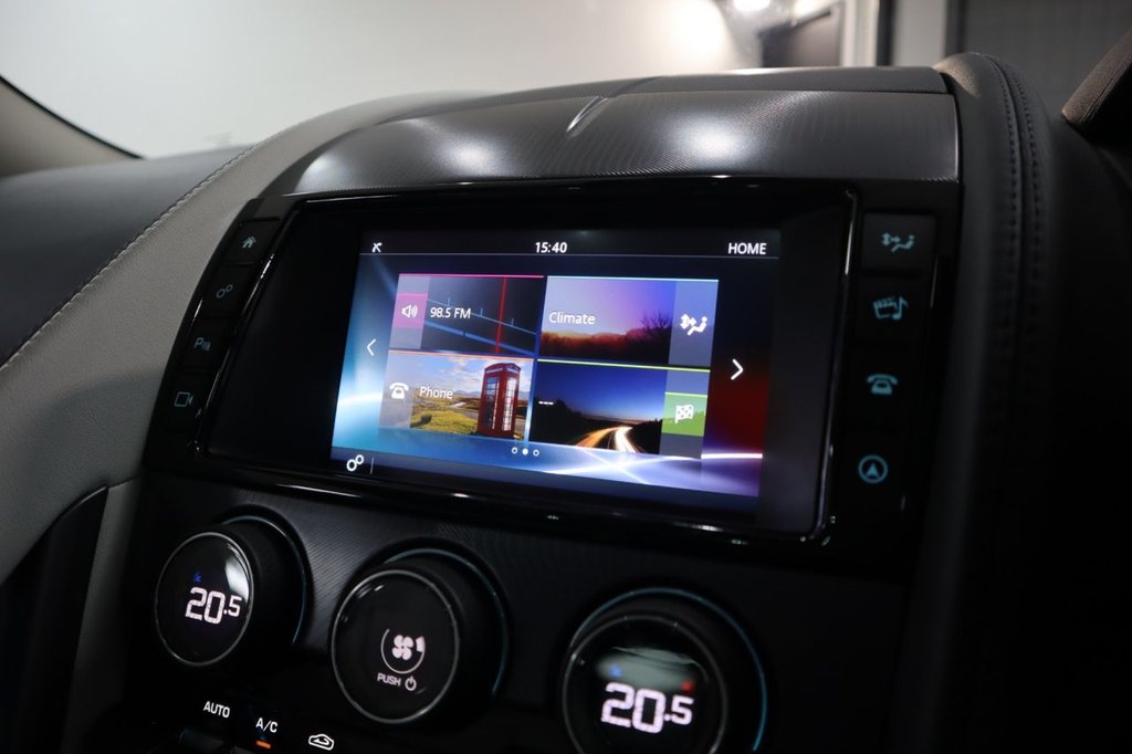 Used Jaguar F-Type 2019 for sale - 76223874: Photo 40