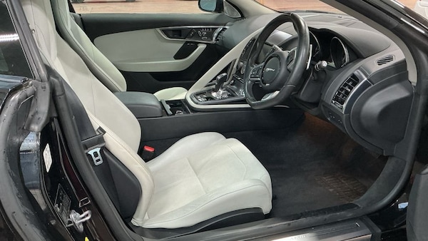 Used Jaguar F-Type 2019 for sale - 76223874: Photo 4