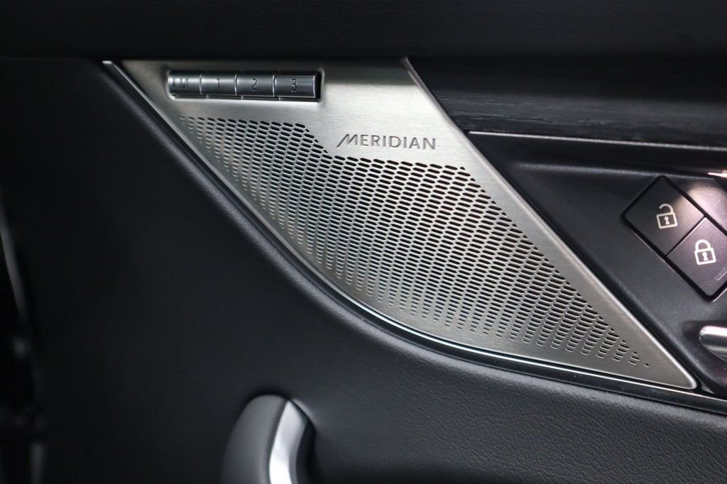 Used Jaguar F-Pace 2022 for sale - 77133136: Photo 11