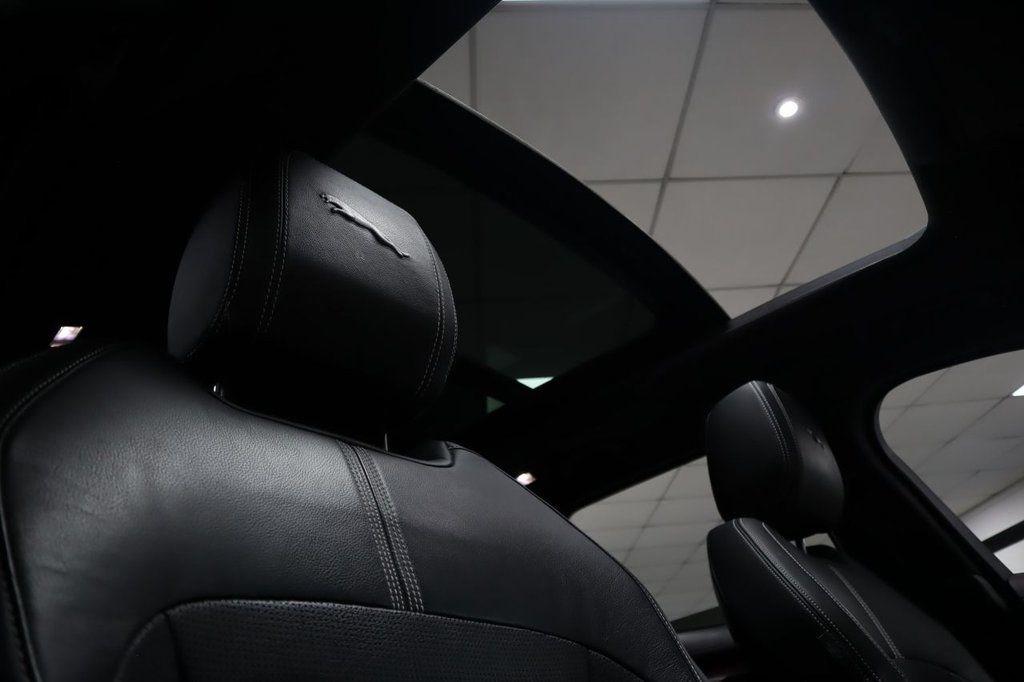 Used Jaguar F-Pace 2022 for sale - 77133136: Photo 4