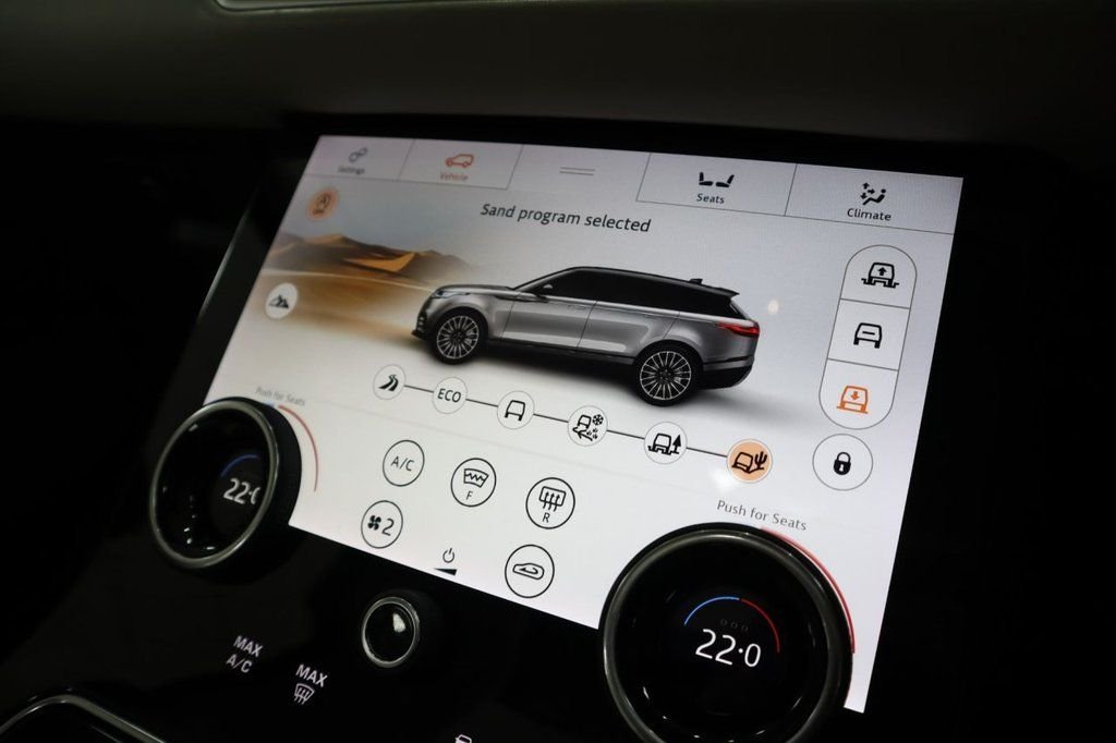 Used Land Rover Range Rover Velar 2019 for sale - 76546708: Photo 32