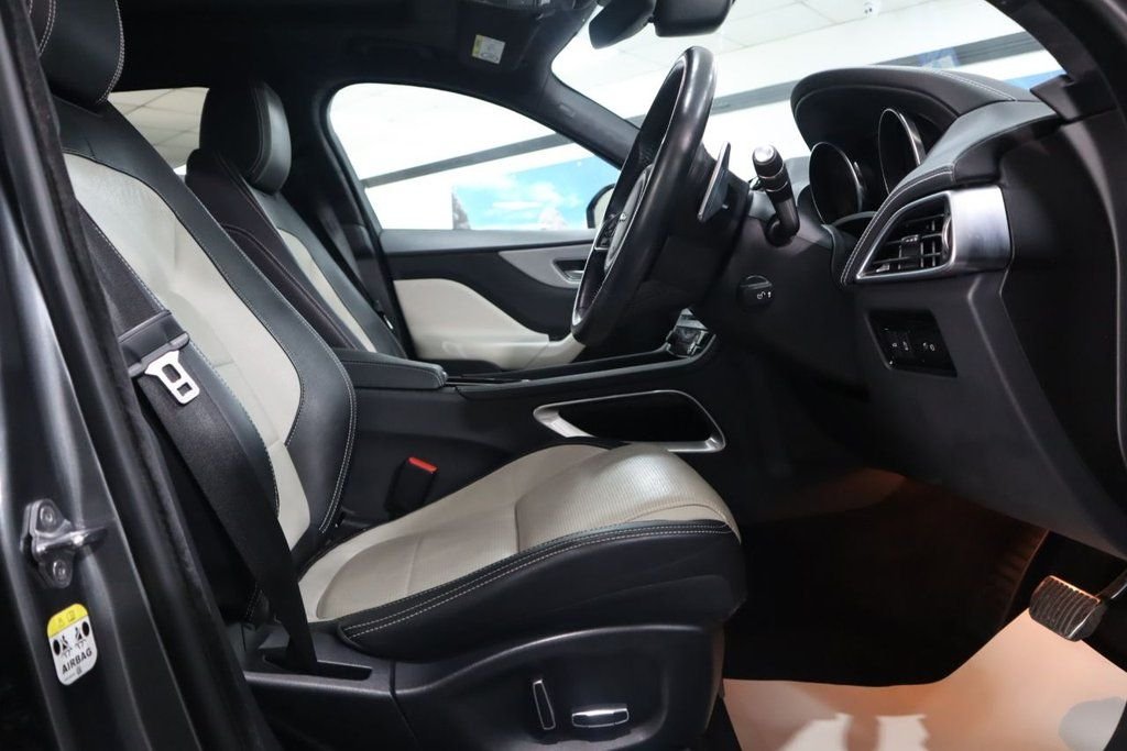 Used Jaguar F-Pace 2019 for sale - 77327947: Photo 15