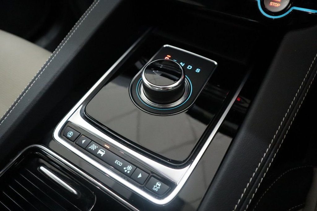 Used Jaguar F-Pace 2019 for sale - 77327947: Photo 25