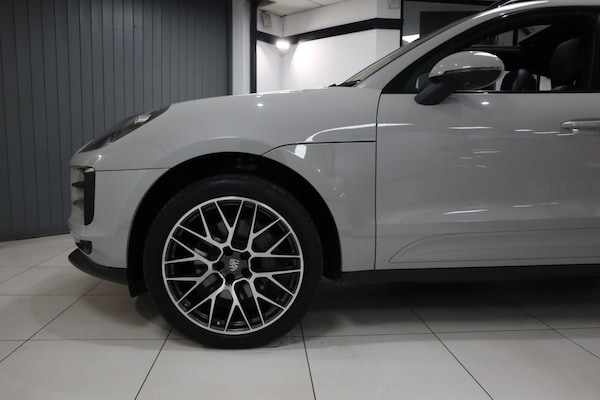Used Porsche Macan 2019 for sale - 76068922: Photo 12