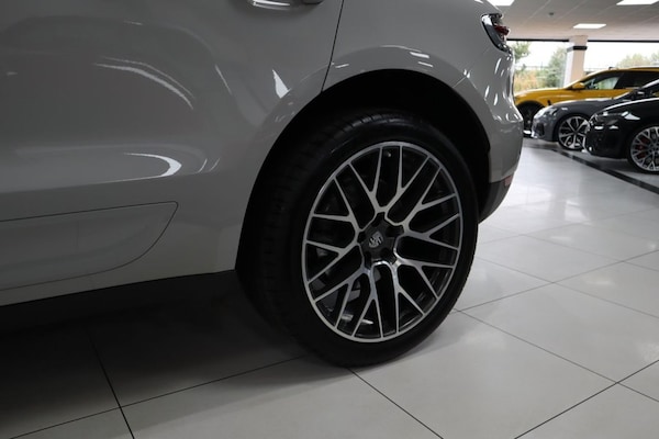 Used Porsche Macan 2019 for sale - 76068922: Photo 13