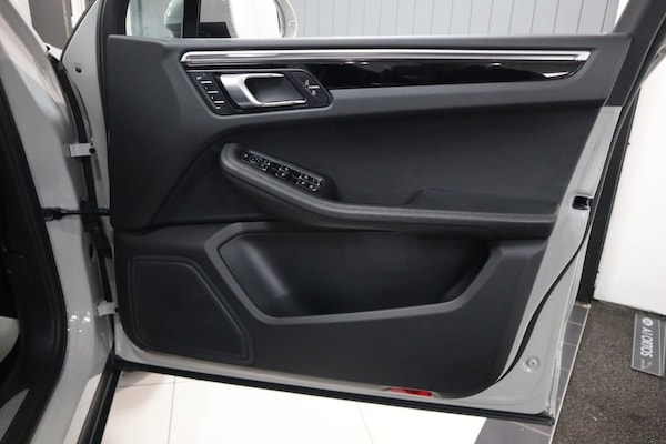 Used Porsche Macan 2019 for sale - 76068922: Photo 18