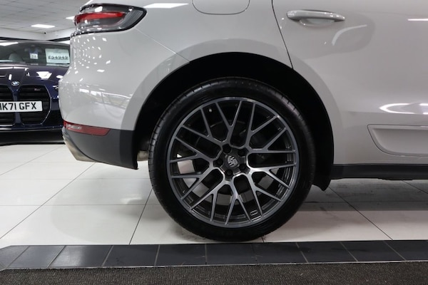 Used Porsche Macan 2019 for sale - 76068922: Photo 8
