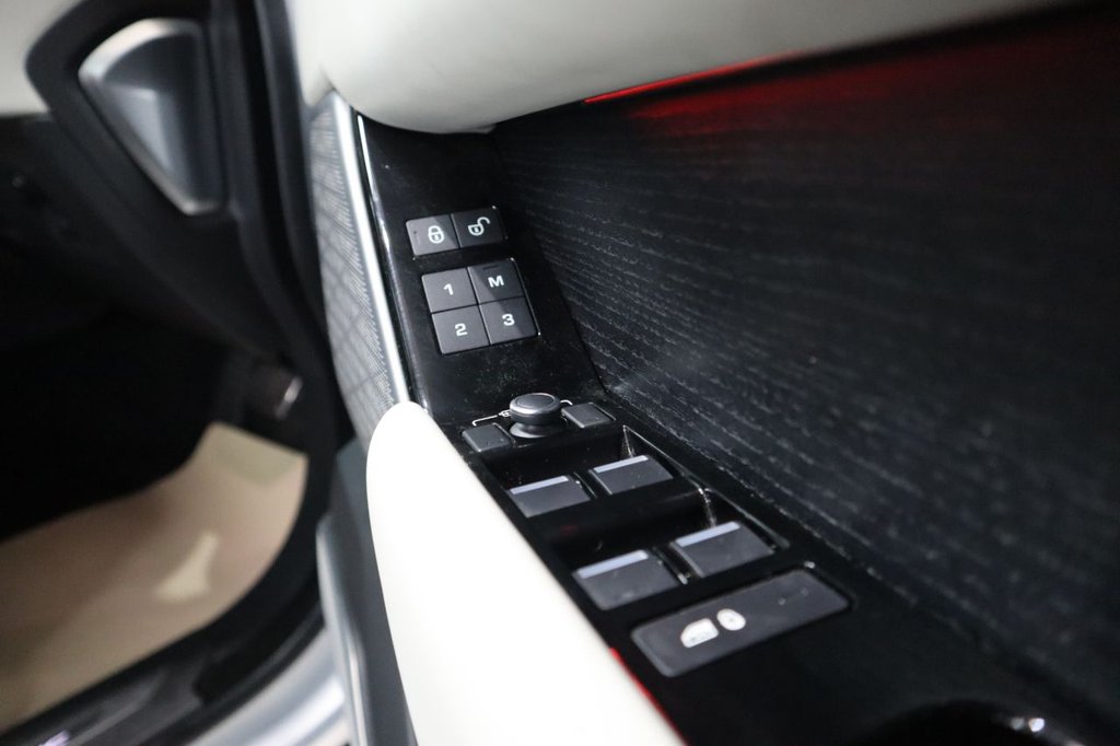 Used Land Rover Range Rover Velar 2017 for sale - 78110138: Photo 15