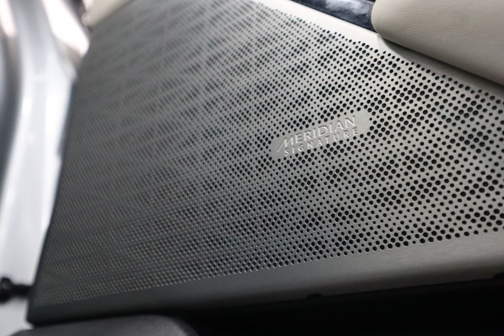 Used Land Rover Range Rover Velar 2017 for sale - 78110138: Photo 16