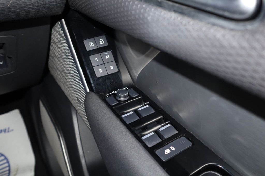 Used Land Rover Range Rover Velar 2021 for sale - 76132871: Photo 11